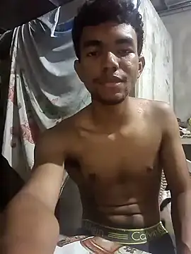 Reynold2608 online show from December 28, 4:41 am