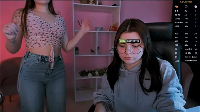 pure radiance1 online show from February 4, 10:00 am