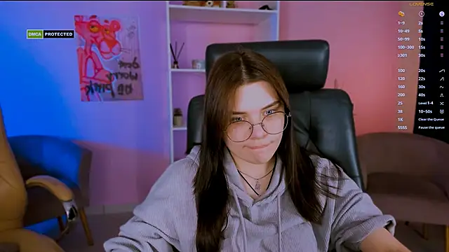 pure radiance1 online show from February 5, 12:49 pm