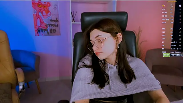 pure radiance1 online show from February 5, 3:52 pm