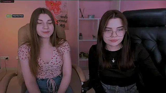 pure radiance1 online show from February 6, 9:43 am