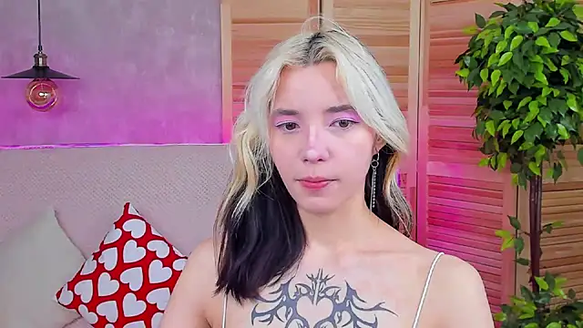 as1an girlfriend online show from March 11, 3:26 am