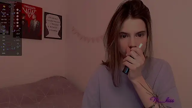 Snapshot of _ni_kiss chatting on February 18, 8:14 pm ni kiss online show from February 18, 8:14 pm