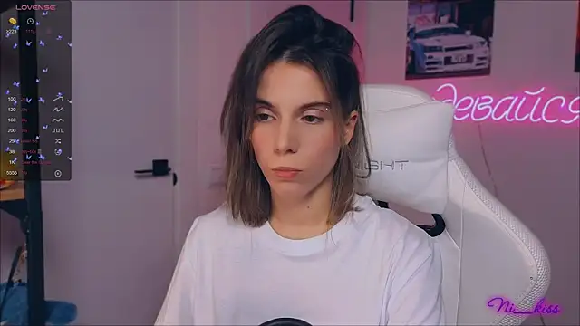 Snapshot of _ni_kiss chatting on September 21, 8:43 pm ni kiss online show from September 21, 8:43 pm