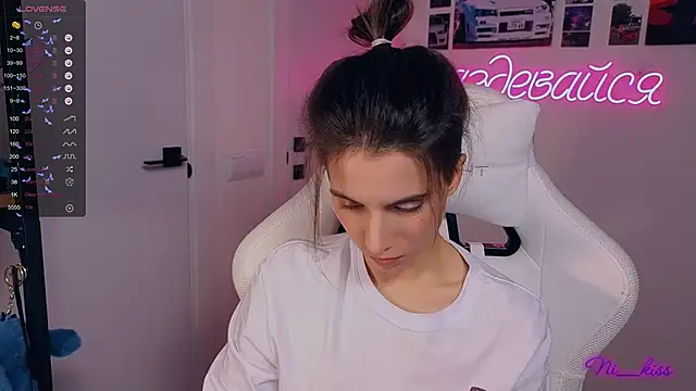 Snapshot of _ni_kiss chatting on October 1, 5:41 pm ni kiss online show from October 1, 5:41 pm