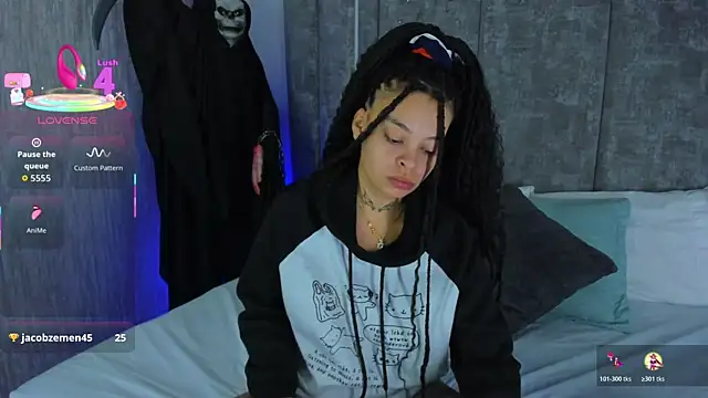 KatherineGomez online show from October 27, 9:35 am