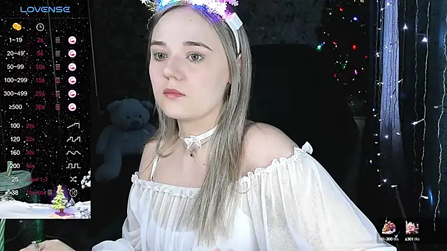 Snapshot of Your_small_bunny chatting on December 25, 3:08 am Your small bunny online show from December 25, 3:08 am