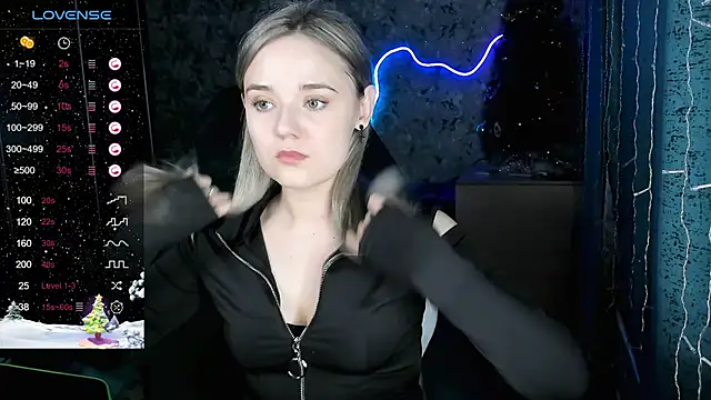 Snapshot of Your_small_bunny chatting on January 11, 10:08 am Your small bunny online show from January 11, 10:08 am