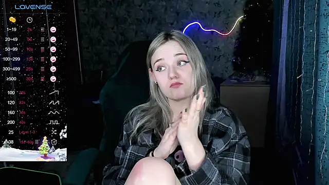 Snapshot of Your_small_bunny chatting on January 12, 10:02 am Your small bunny online show from January 12, 10:02 am