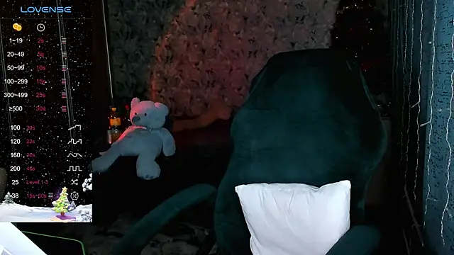 Snapshot of Your_small_bunny chatting on January 13, 1:13 am Your small bunny online show from January 13, 1:13 am