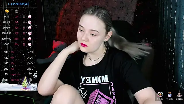 Snapshot of Your_small_bunny chatting on January 14, 1:15 am Your small bunny online show from January 14, 1:15 am