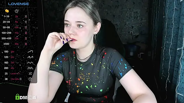 Snapshot of Your_small_bunny chatting on February 7, 2:08 am Your small bunny online show from February 7, 2:08 am