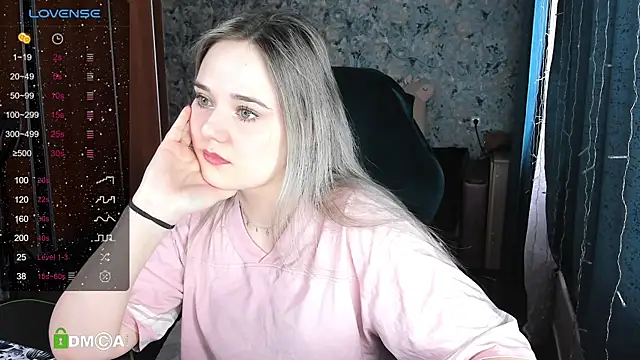 Snapshot of Your_small_bunny chatting on February 27, 5:02 am Your small bunny online show from February 27, 5:02 am