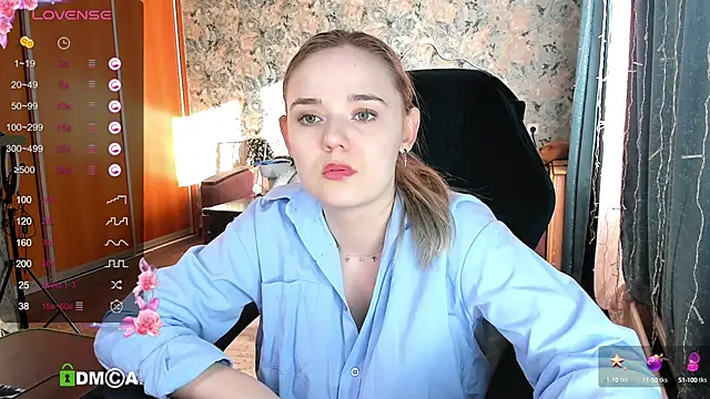 Snapshot of Your_small_bunny chatting on March 5, 10:11 am Your small bunny online show from March 5, 10:11 am