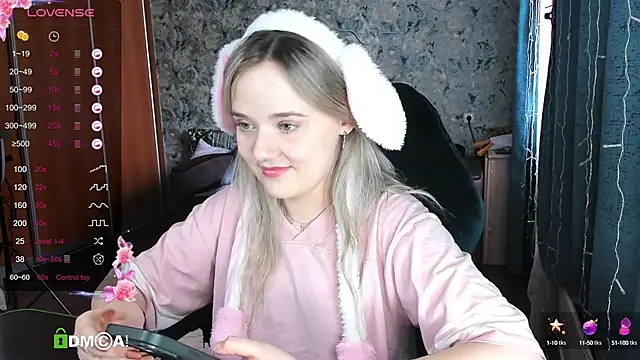 Snapshot of Your_small_bunny chatting on March 14, 7:26 am Your small bunny online show from March 14, 7:26 am