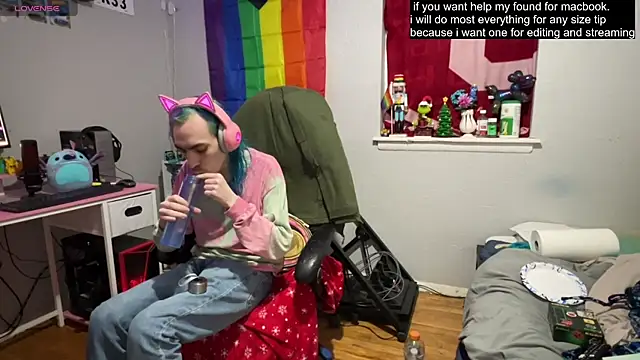 tallnerdyguy online show from March 12, 1:36 am