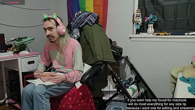 tallnerdyguy online show from November 7, 3:17 am