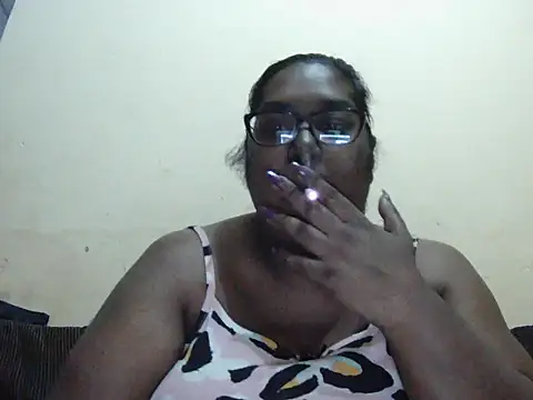 Sexy Tigress26 online show from October 19, 9:48 pm