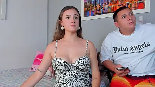 naughtyloverss online show from December 6, 6:06 pm