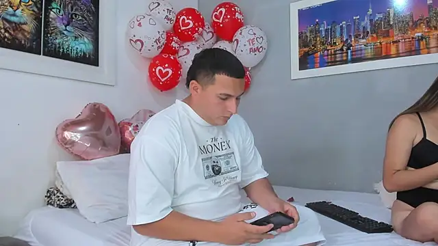 naughtyloverss online show from February 14, 4:52 pm