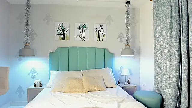 Khenta Michells online show from March 19, 10:44 am