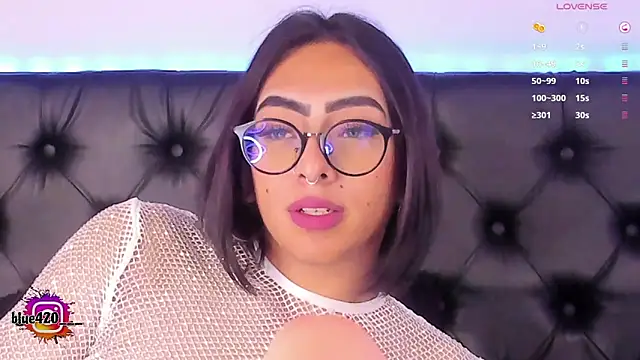 Skyler  blue4 online show from January 30, 2:15 pm