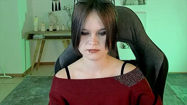 Elainebeness online show from December 4, 12:25 pm