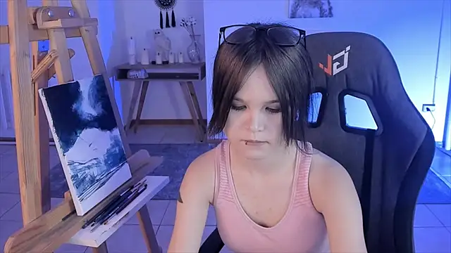 Elainebeness online show from December 7, 7:43 pm