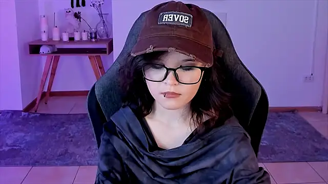 Elainebeness online show from December 27, 10:48 pm