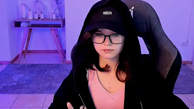 Elainebeness online show from February 2, 4:48 am