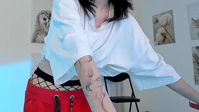 Elainebeness online show from February 8, 1:54 am