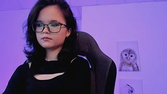 Elainebeness online show from March 14, 7:12 pm