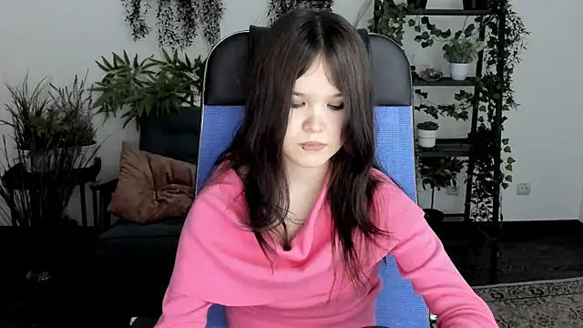 Elainebeness online show from November 30, 8:35 pm