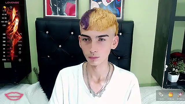 ttimy x boy online show from March 7, 10:43 pm