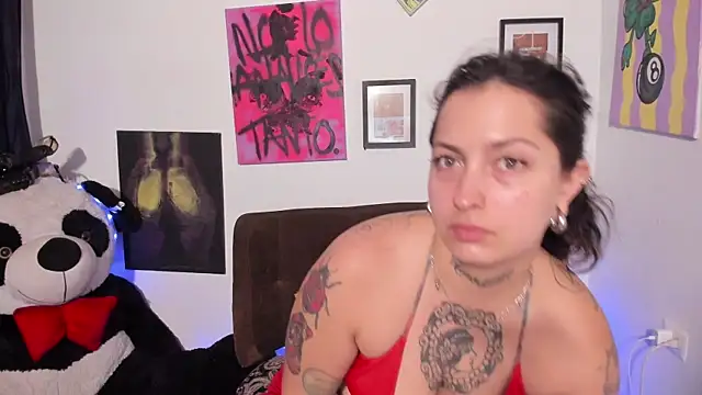 Snapshot of badsombra chatting on November 7, 5:57 pm badsombra online show from November 7, 5:57 pm