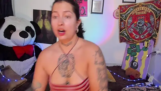 Snapshot of badsombra chatting on November 24, 3:34 pm badsombra online show from November 24, 3:34 pm