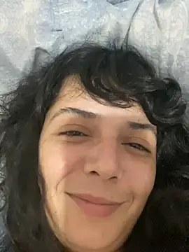 Snapshot of magalunabb chatting on January 27, 12:01 am magalunabb online show from January 27, 12:01 am