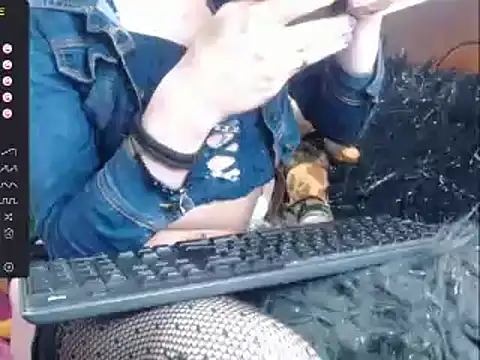 lorenitha 20 online show from January 31, 10:52 am