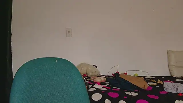 Snapshot of Miss_oliviaa chatting on January 4, 7:44 pm Miss oliviaa online show from January 4, 7:44 pm