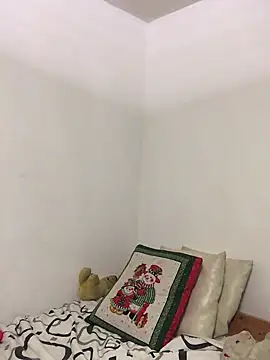 Snapshot of Miss_oliviaa chatting on January 11, 11:02 pm Miss oliviaa online show from January 11, 11:02 pm