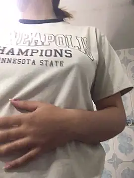 Snapshot of Miss_oliviaa chatting on January 22, 4:55 pm Miss oliviaa online show from January 22, 4:55 pm