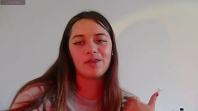 Snapshot of Miss_oliviaa chatting on January 26, 8:34 pm Miss oliviaa online show from January 26, 8:34 pm