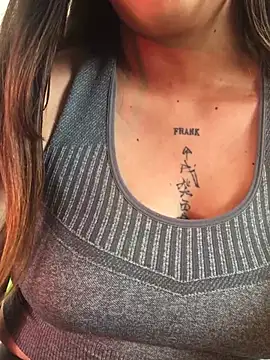 Snapshot of Miss_oliviaa chatting on February 6, 8:13 pm Miss oliviaa online show from February 6, 8:13 pm