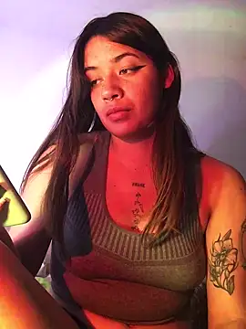 Snapshot of Miss_oliviaa chatting on February 7, 12:31 am Miss oliviaa online show from February 7, 12:31 am