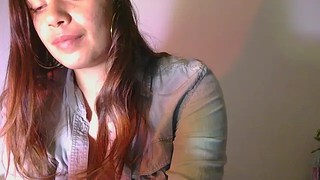 Snapshot of Miss_oliviaa chatting on February 9, 11:15 pm Miss oliviaa online show from February 9, 11:15 pm