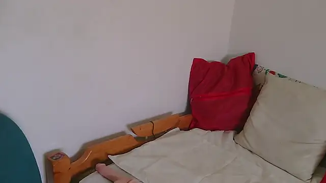 Snapshot of Miss_oliviaa chatting on February 15, 8:33 pm Miss oliviaa online show from February 15, 8:33 pm