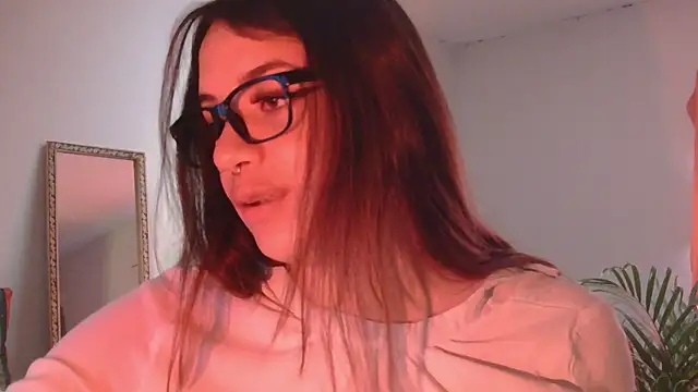 Snapshot of Miss_oliviaa chatting on February 22, 2:30 pm Miss oliviaa online show from February 22, 2:30 pm