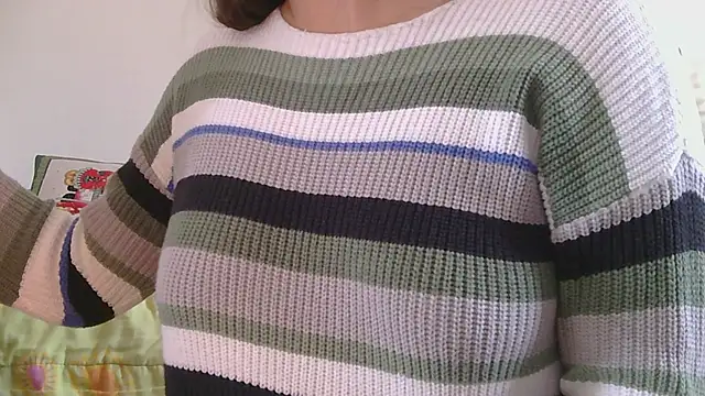 Snapshot of Miss_oliviaa chatting on February 25, 8:09 pm Miss oliviaa online show from February 25, 8:09 pm