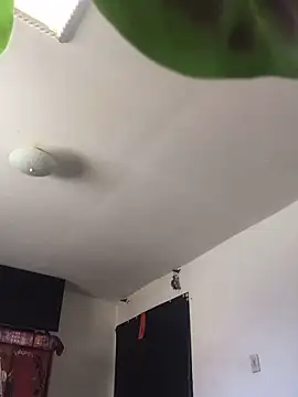 Snapshot of Miss_oliviaa chatting on March 8, 1:03 pm Miss oliviaa online show from March 8, 1:03 pm