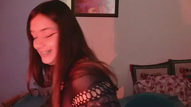 Snapshot of Miss_oliviaa chatting on March 20, 4:53 pm Miss oliviaa online show from March 20, 4:53 pm